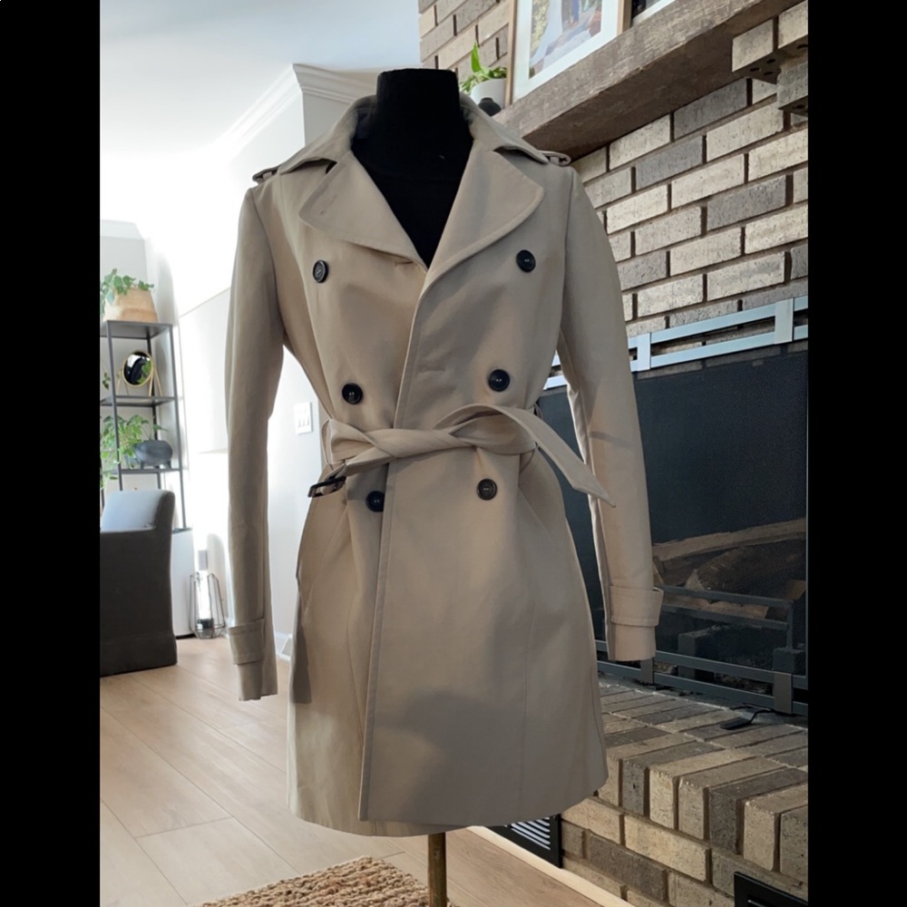 Like New Zara Classic Trench Coat - Sz Small